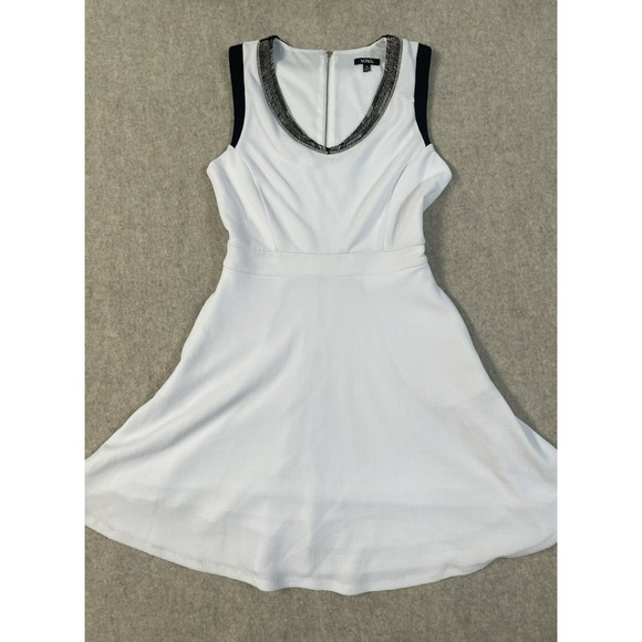 XOXO Dresses & Skirts - Xoxo Metal  Beaded Womens A-Line Dress With Pockets Lined SZ M Flare White/Black